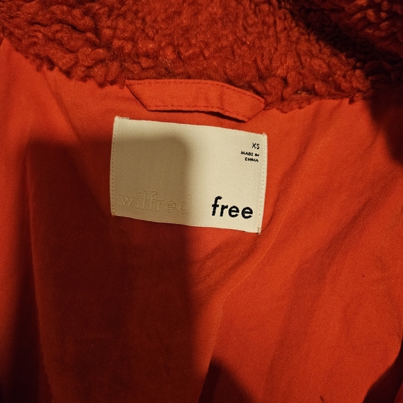 Aritzia sherpa jacket - Picture 2 of 3